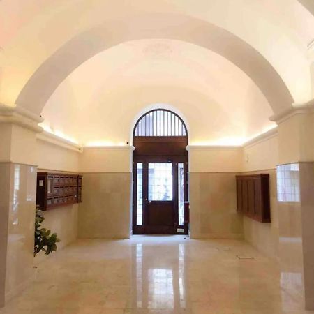 Апартаменты Casa Di Flo Бари Экстерьер фото